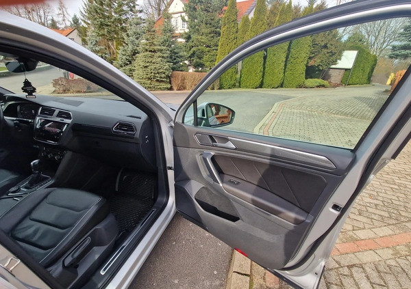 Volkswagen Tiguan cena 95500 przebieg: 177000, rok produkcji 2018 z Tczew małe 436